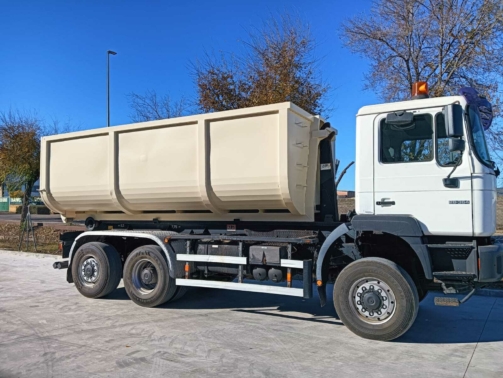 Fabricación y lacado contenedor multifit Maximetal